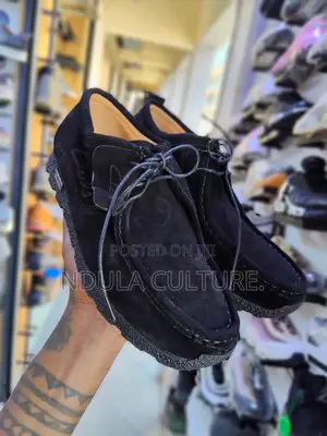 Clarks Suede Sneakers Wallabee