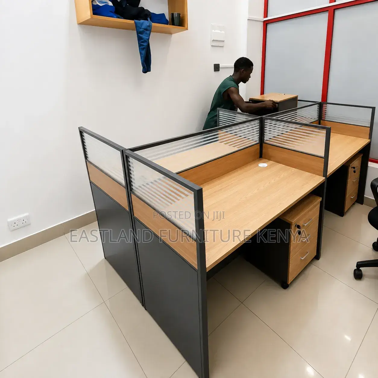Modern 4-Seater Office Workstation Privacy Screens & Lockable Storage