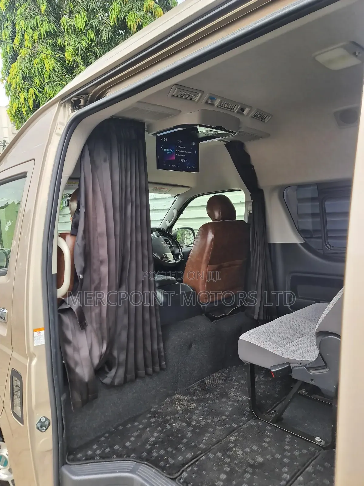 Toyota HiAce 2019 Beige