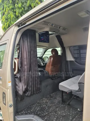 Toyota HiAce 2019 Beige