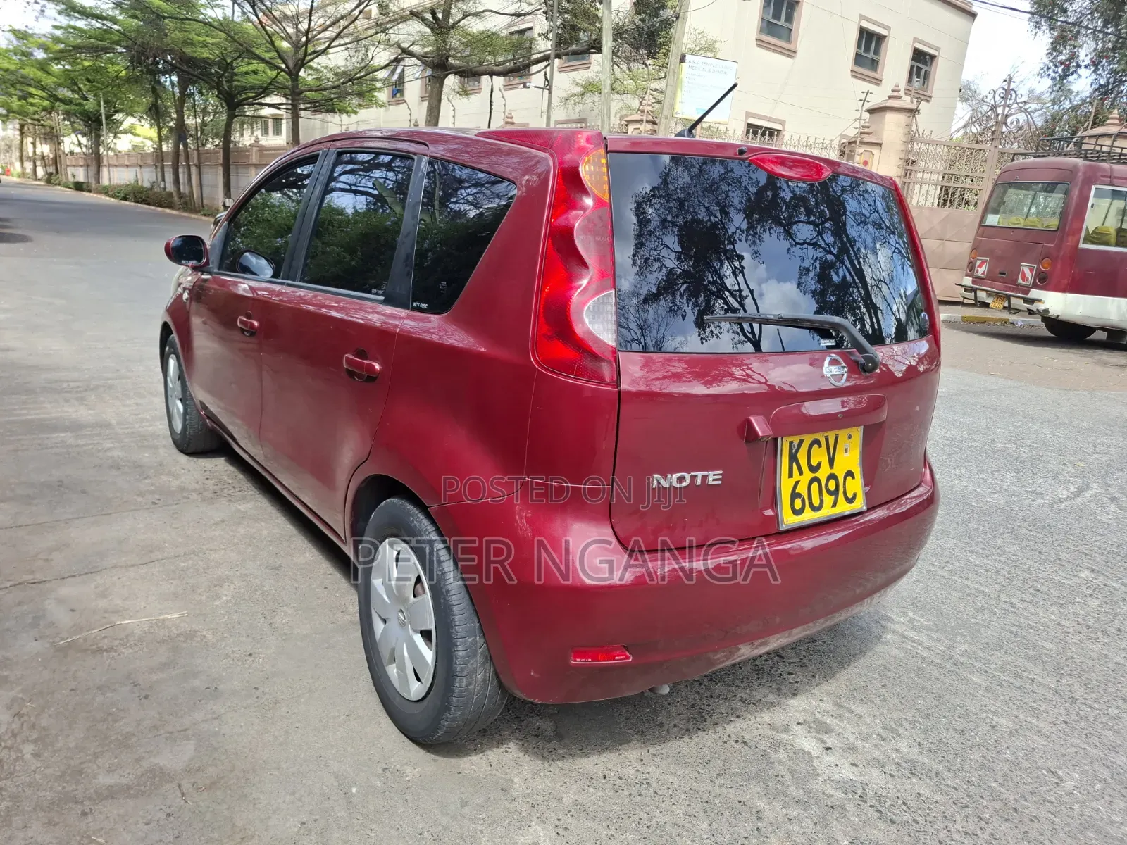 Nissan Note 1.4 2012 Red