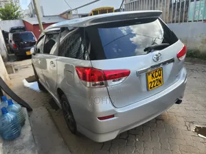 Toyota Wish 2011 Silver