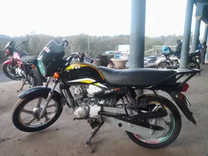 TVS HLX Plus ES 2025 Black