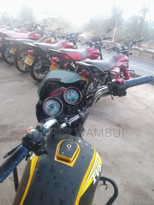 TVS HLX Plus ES 2025 Black