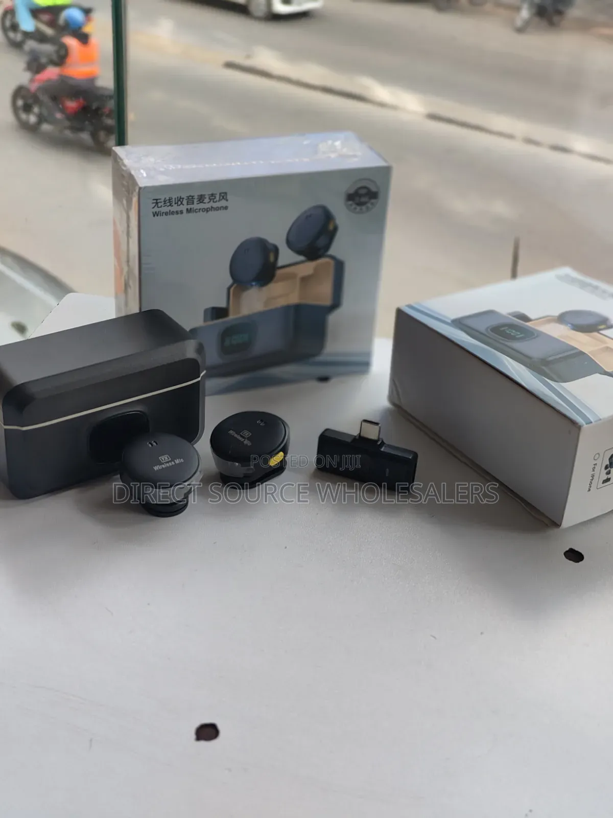 • NovaAudio C2: Dual Channel Wireless USB-C Microphone
