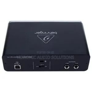 Behringer U-Phoria UMC22
