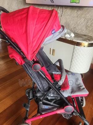 A Strong and Light Stroller for Transportation and Airplanes