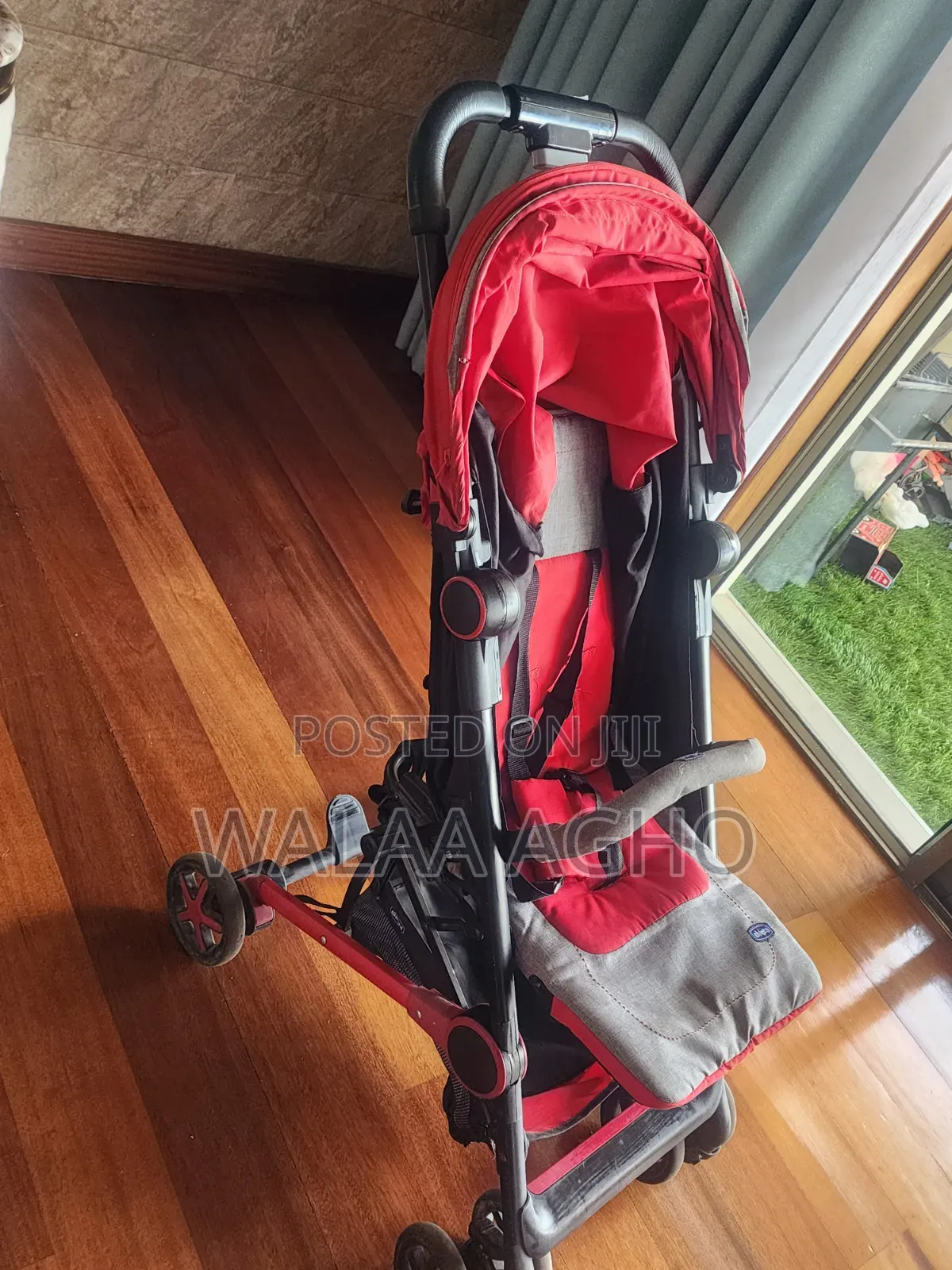 A Strong and Light Stroller for Transportation and Airplanes