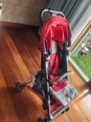 A Strong and Light Stroller for Transportation and Airplanes