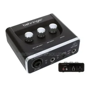 Behringer U-Phoria UM2