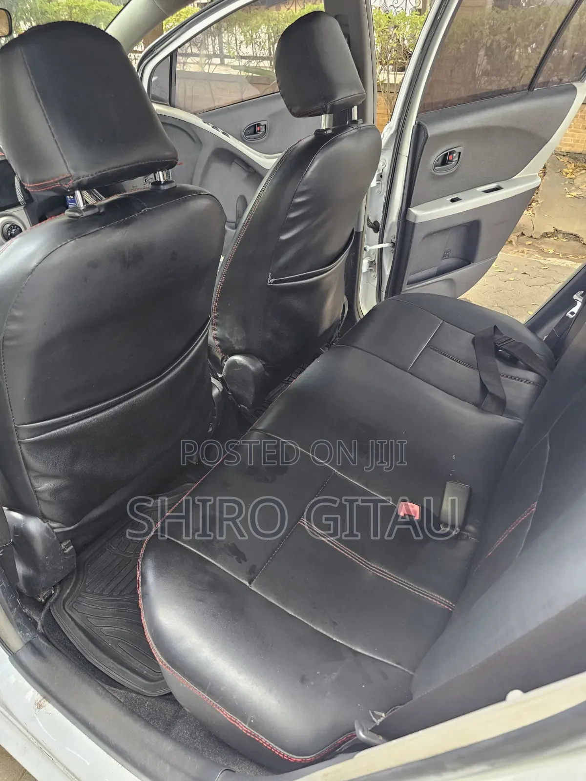 Toyota Vitz 2011 White