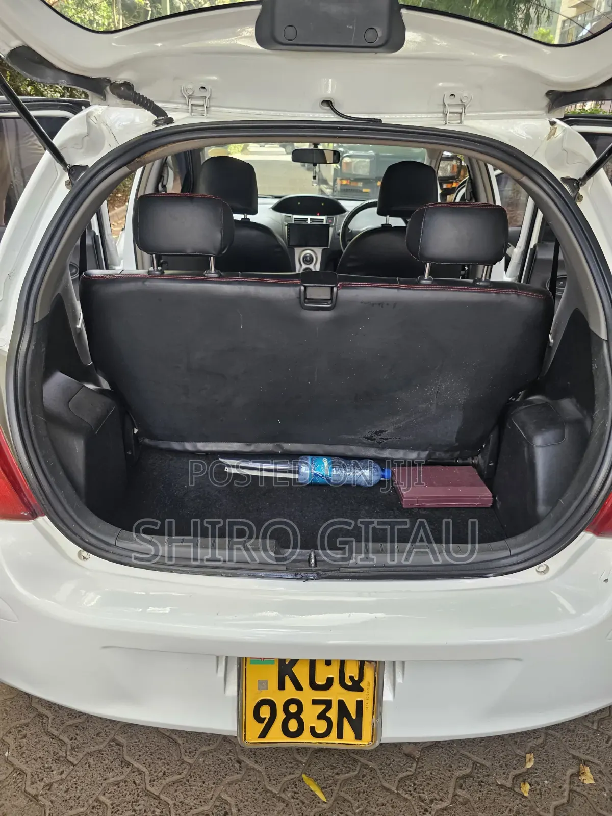 Toyota Vitz 2011 White