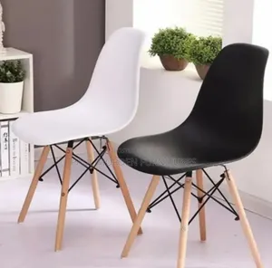 Eames Dining Chairs/Outdoor