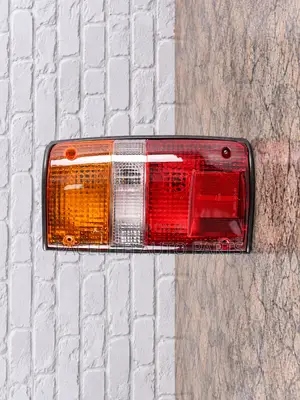 Tail Lamp / Light Toyota Hilux Yn55 65 1984/1987 Pickup Black