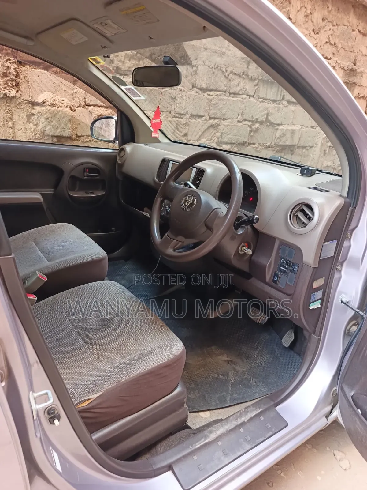 Toyota Passo 2014 Silver