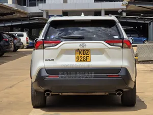 Toyota RAV4 2019 White
