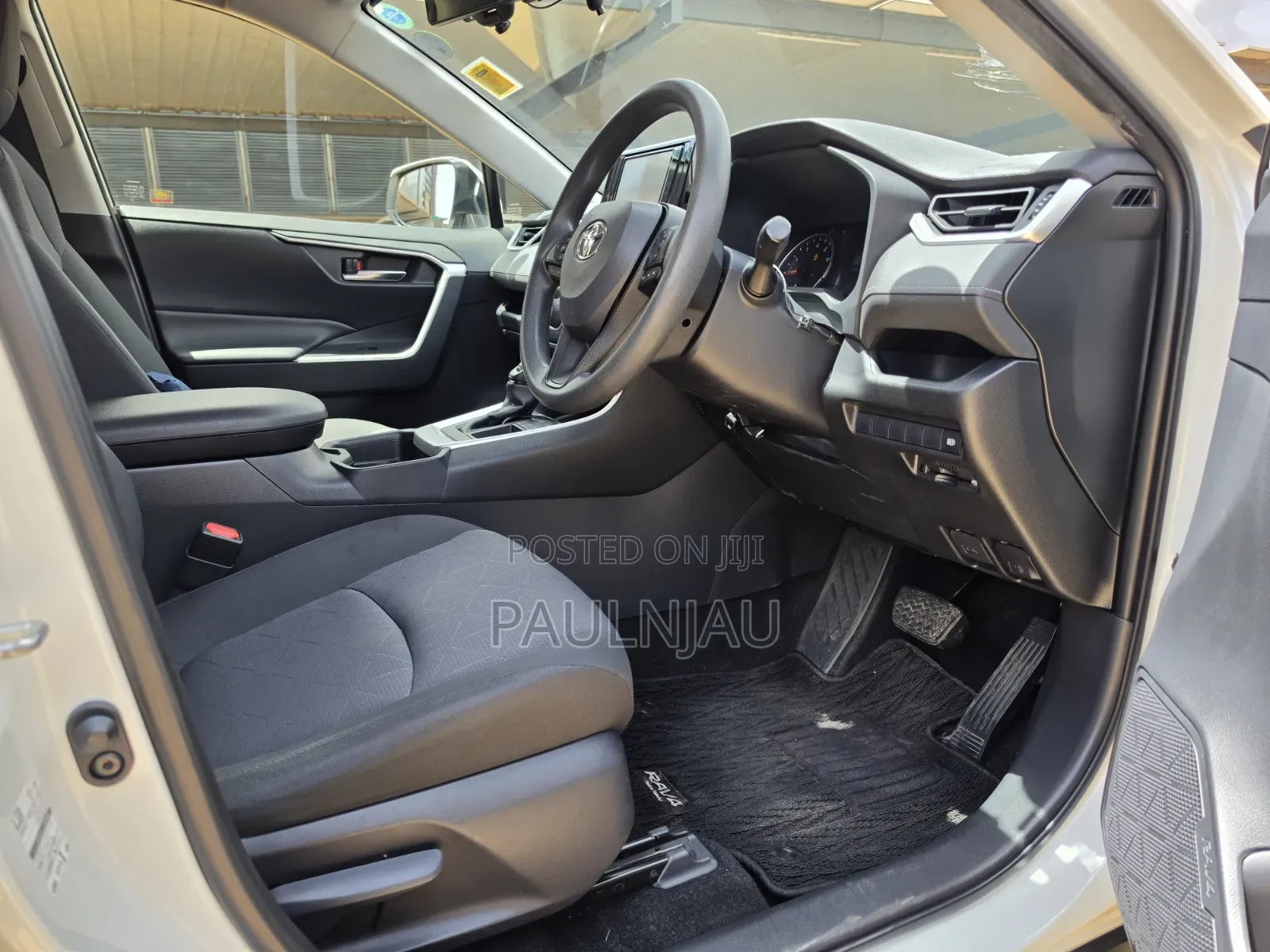 Toyota RAV4 2019 White