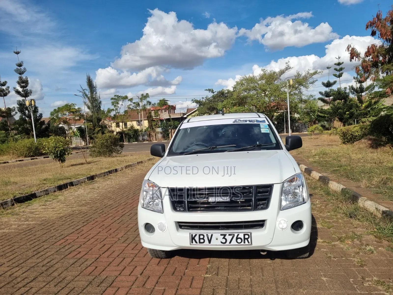 Isuzu D-MAX 2013 White