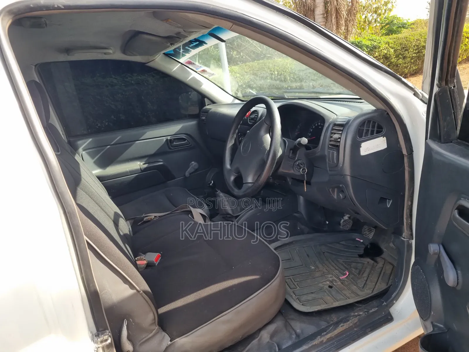 Isuzu D-MAX 2013 White