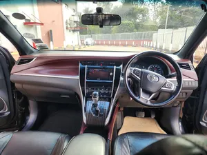 Toyota Harrier 2.0 2014 Black