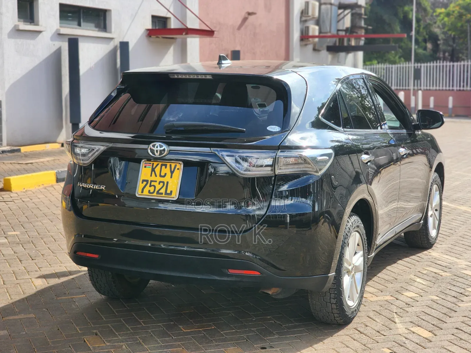 Toyota Harrier 2.0 2014 Black