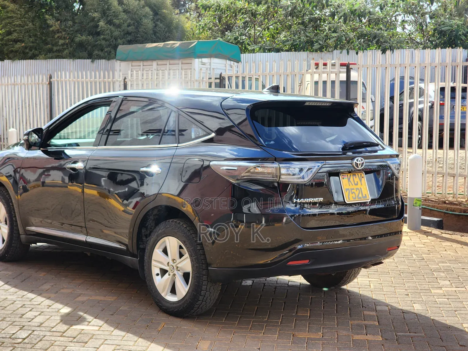 Toyota Harrier 2.0 2014 Black