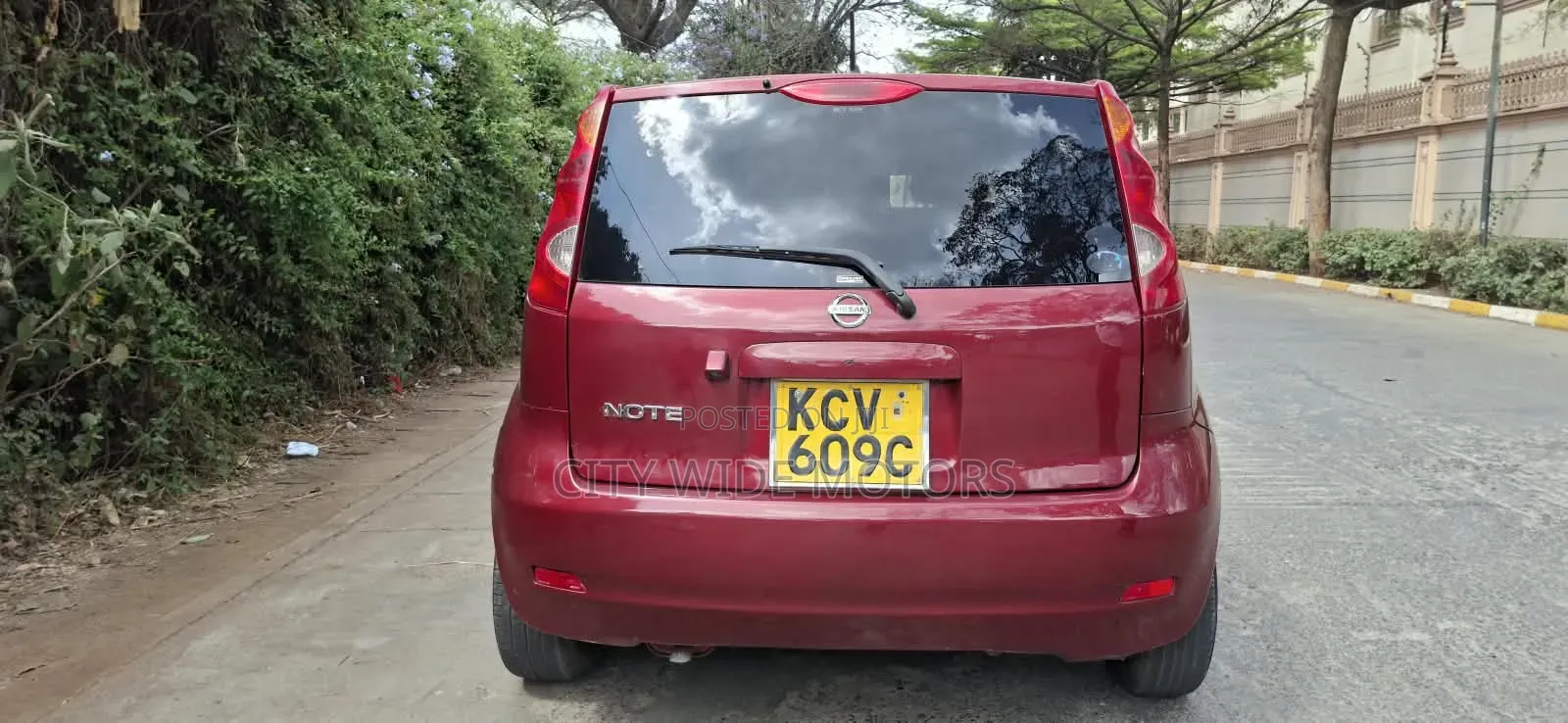 Nissan Note 2012 Red