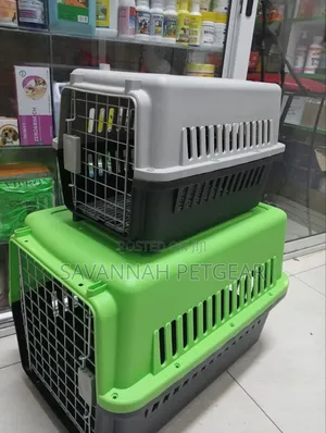 Portable Plastic Crate for Dogs and Cats Is Ideal for Travel, Training