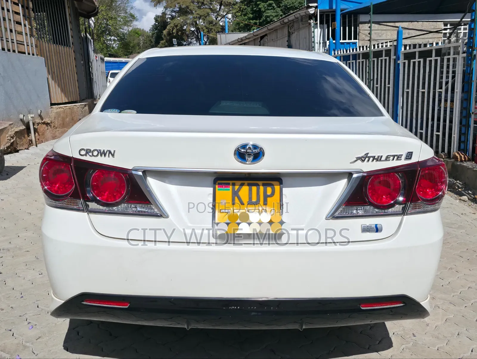 Toyota Crown 2017 White