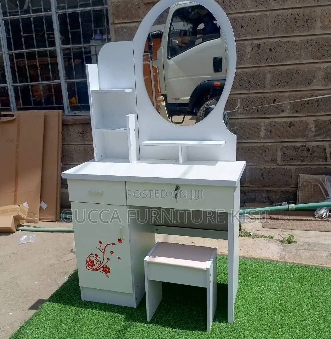 Minimalist White Dressing Table & ChairCombo