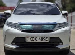 Toyota Harrier 2.0 4WD 2019 White