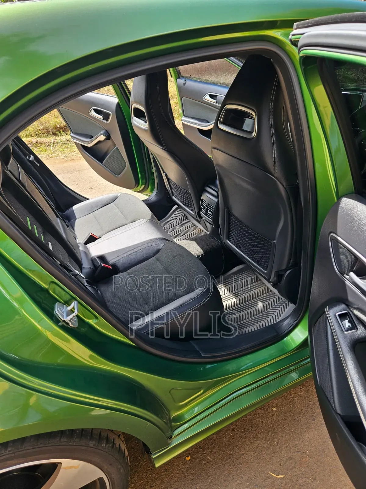 Mercedes-Benz A-Class 2016 Green