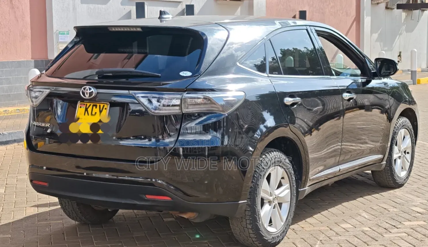 Toyota Harrier 2.0 2014 Black