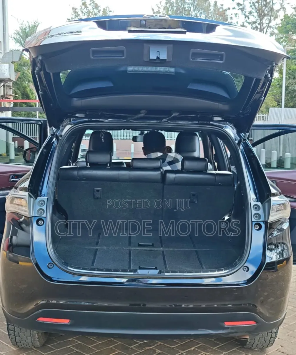 Toyota Harrier 2.0 2014 Black