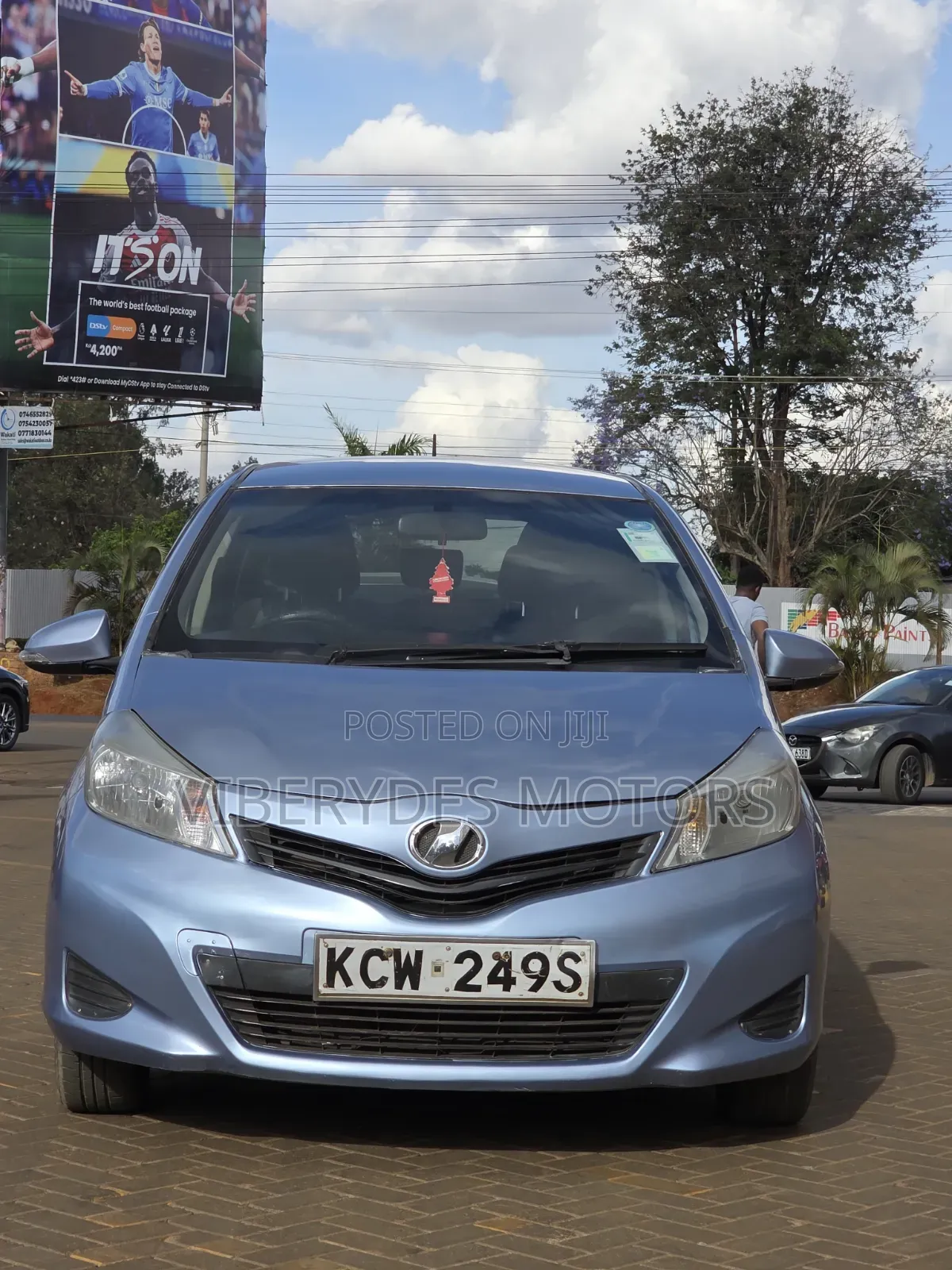 Toyota Vitz 2013 Blue
