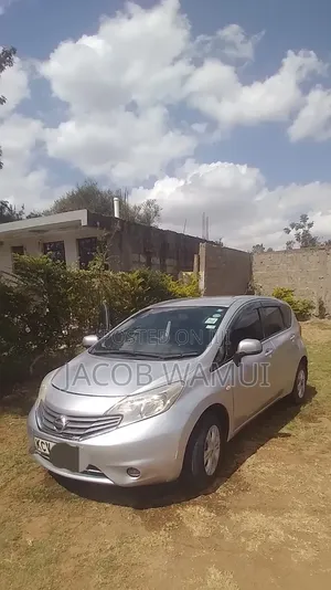 Nissan Note 2012 Silver