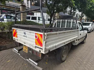 Isuzu D-MAX 2008 White