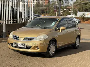 Nissan Tiida 2010 Gold