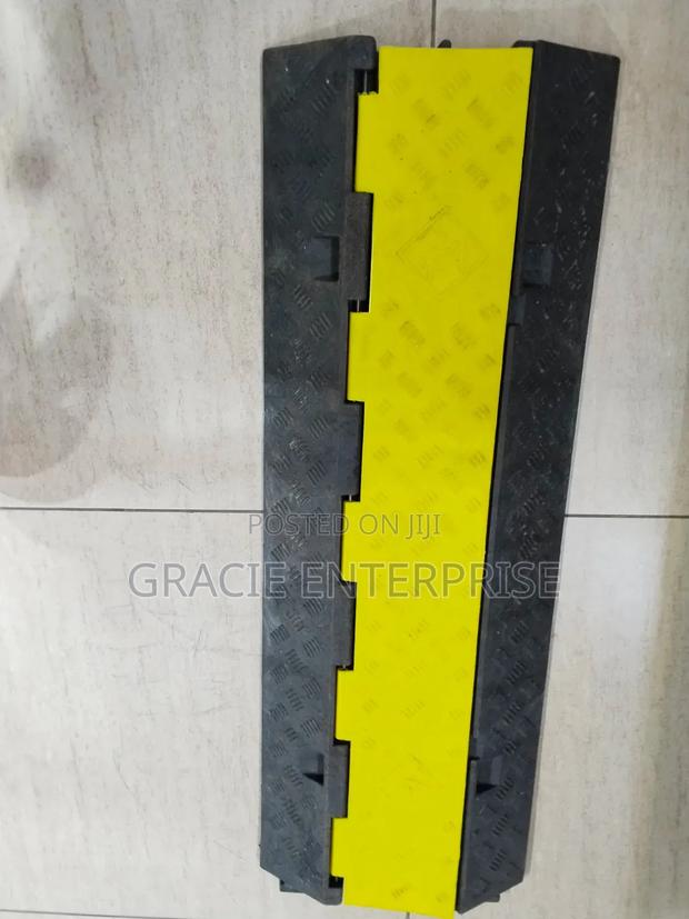 Rubber Floor Cable Protector - thumbnail 2