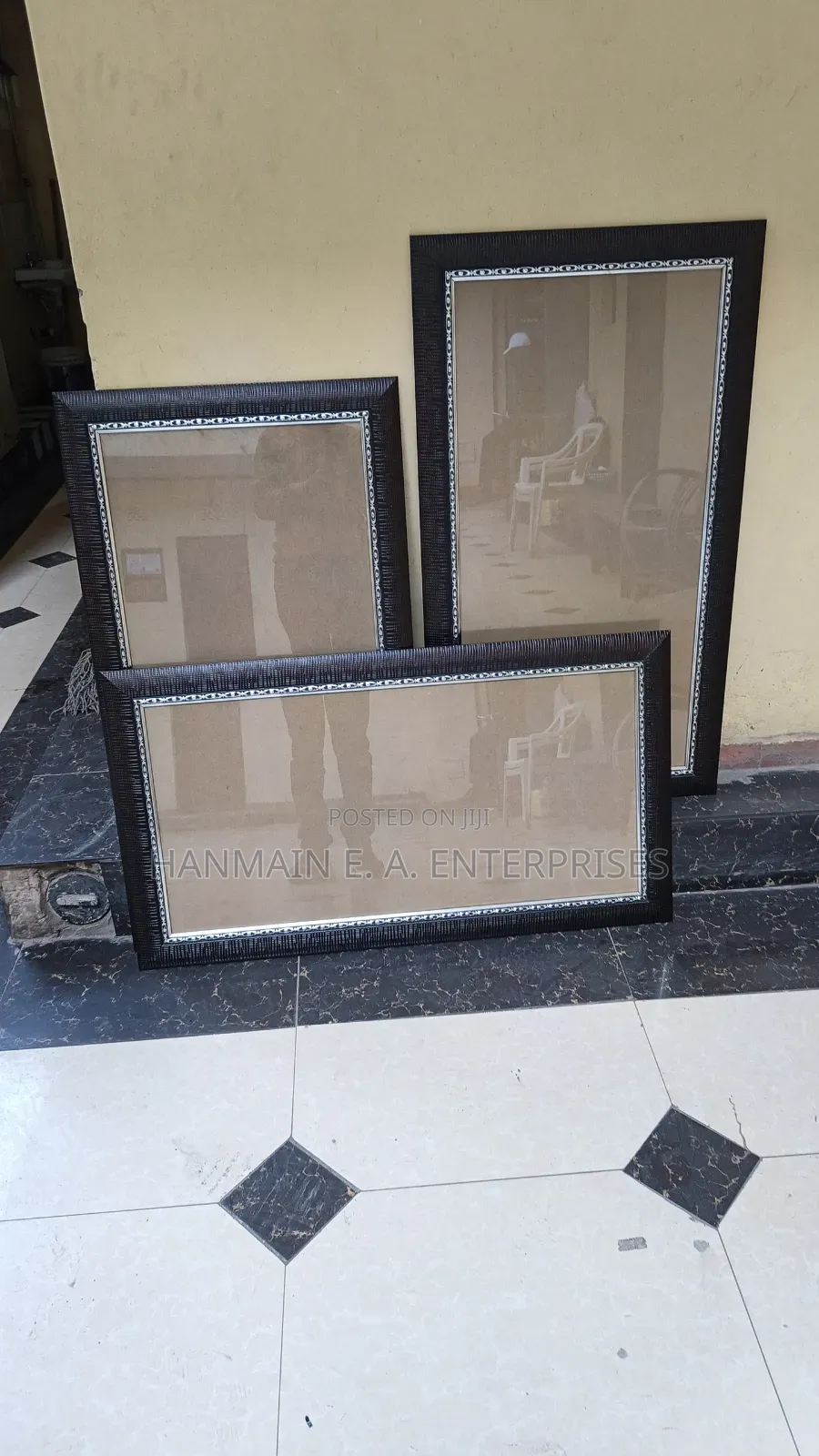 Wall Hanging & Picture Frames