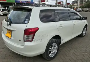 Toyota Corolla Fielder 2011 White