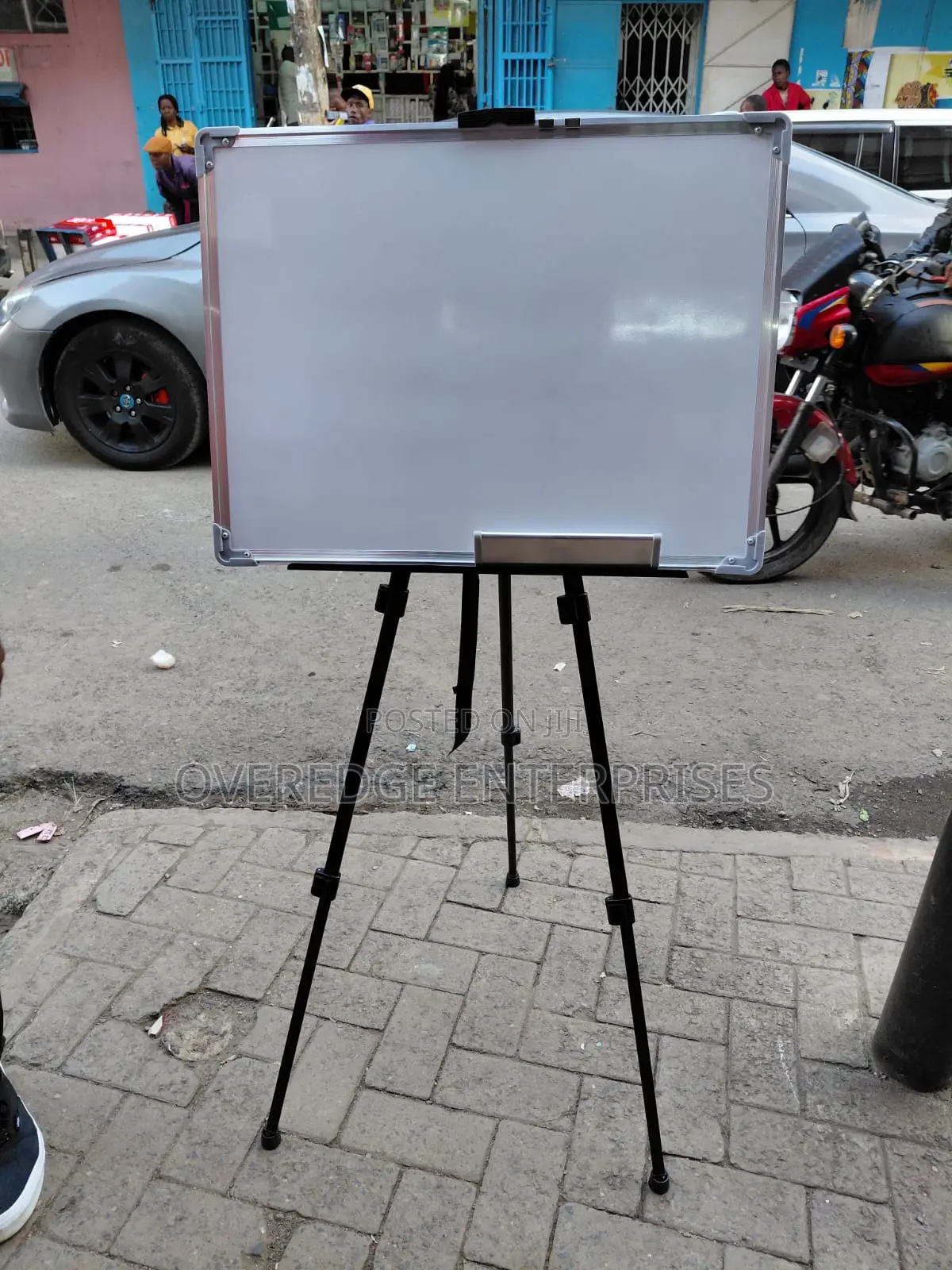 Display Whiteboard 3x2ft With Metal Tripod Stand