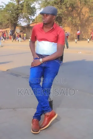 Am Searching for a CV,kindly if You've Any Vacancy Consider Me