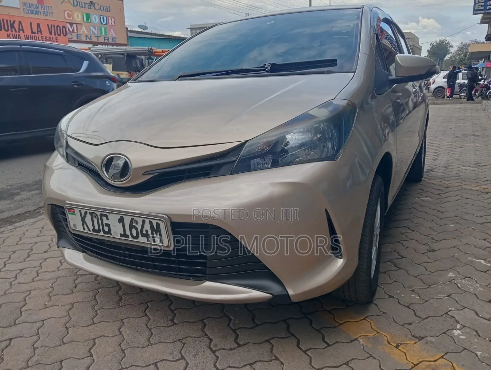 Toyota Vitz 2016 Ivory