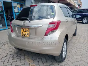 Toyota Vitz 2016 Ivory