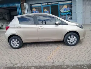 Toyota Vitz 2016 Ivory