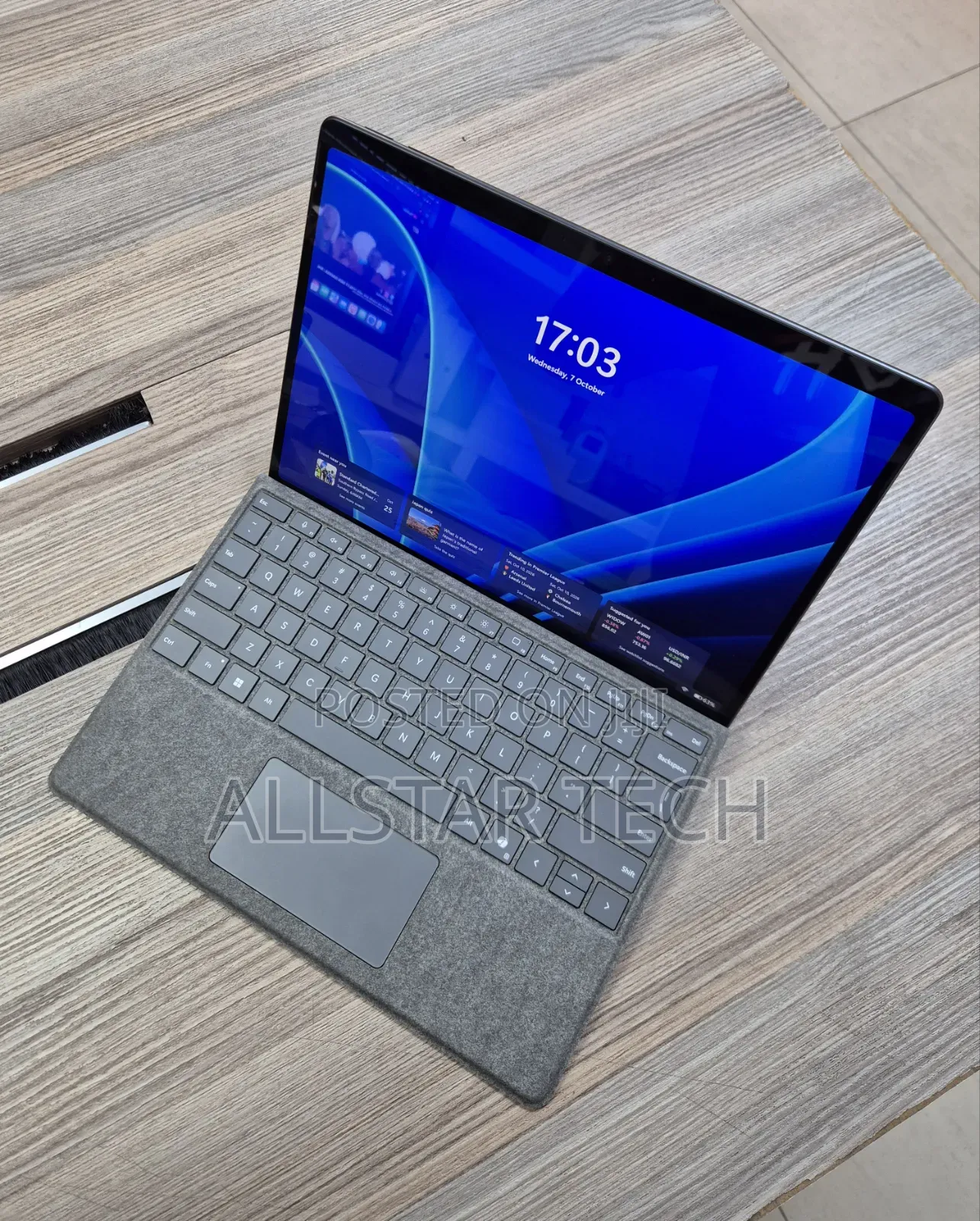 Laptop Microsoft Surface Pro 11th Edition, a Copilot+ PC 16GB SSD 1T