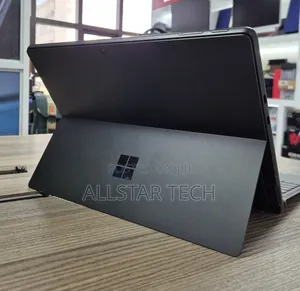 Laptop Microsoft Surface Pro 11th Edition, a Copilot+ PC 16GB SSD 1T