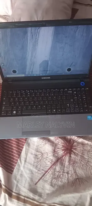 Laptop Samsung NP350E5C 4GB Intel Core i3 HDD 500GB
