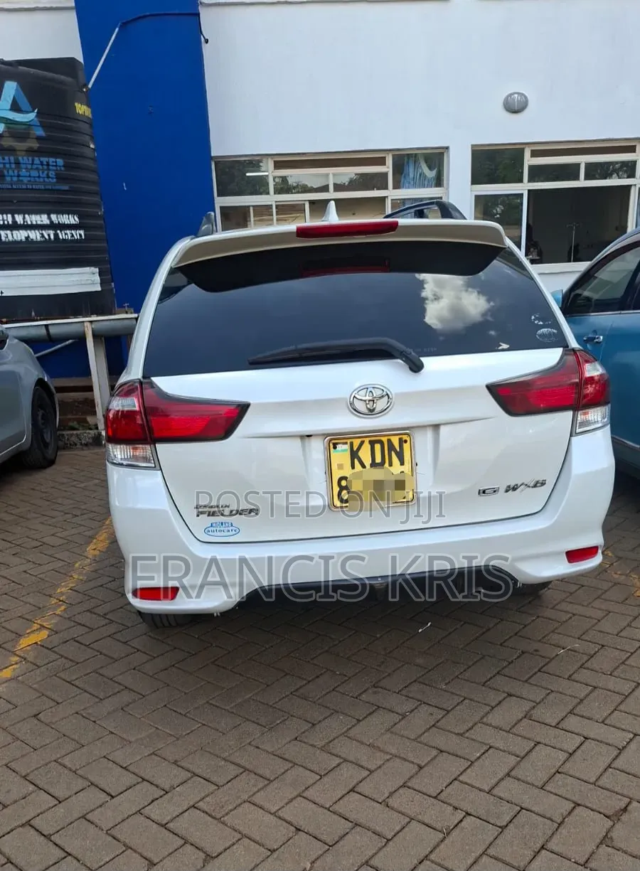 Toyota Corolla Fielder 2016 White